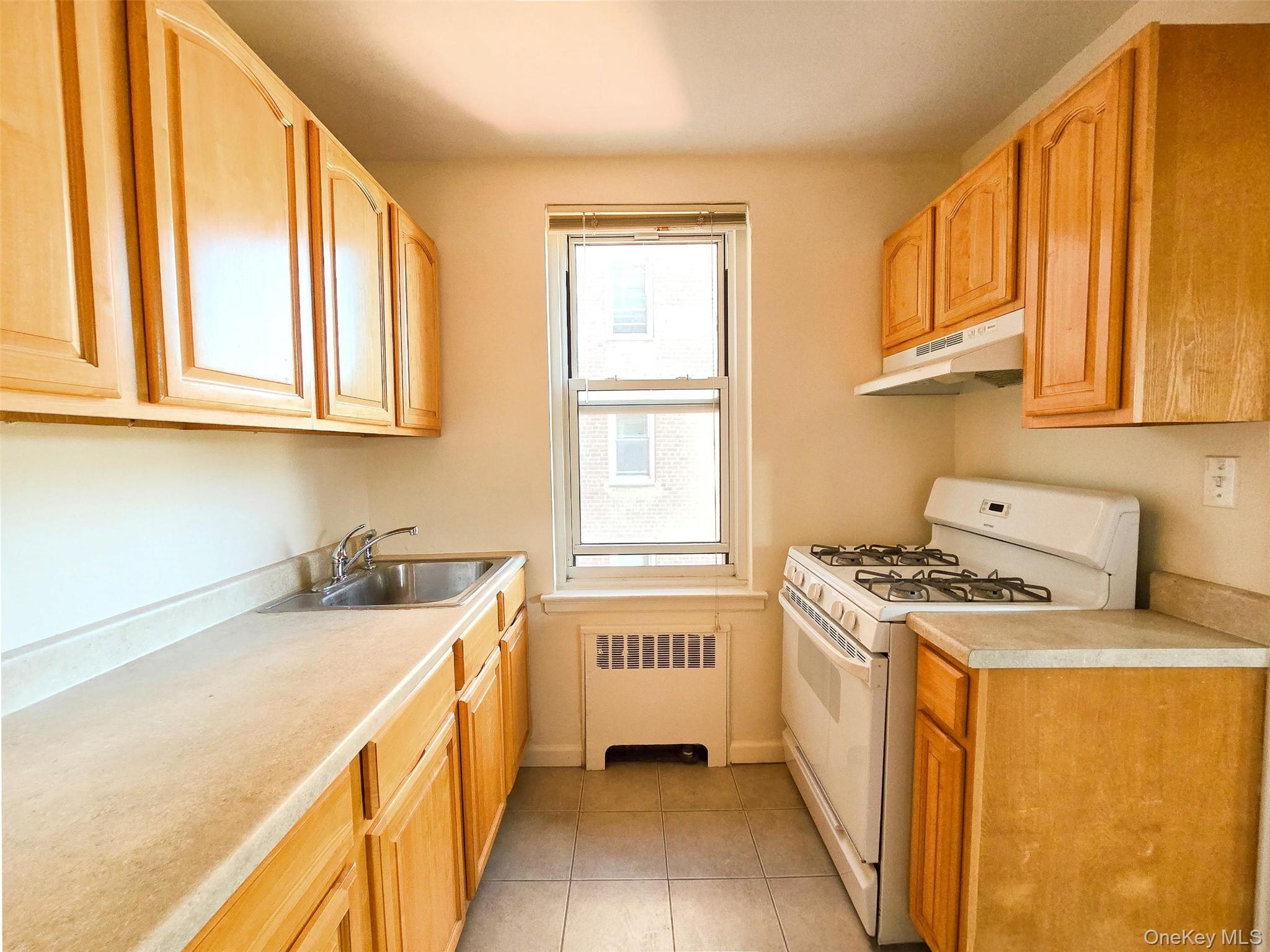 30-11 Parsons Boulevard # 4O, Flushing, NY 11354