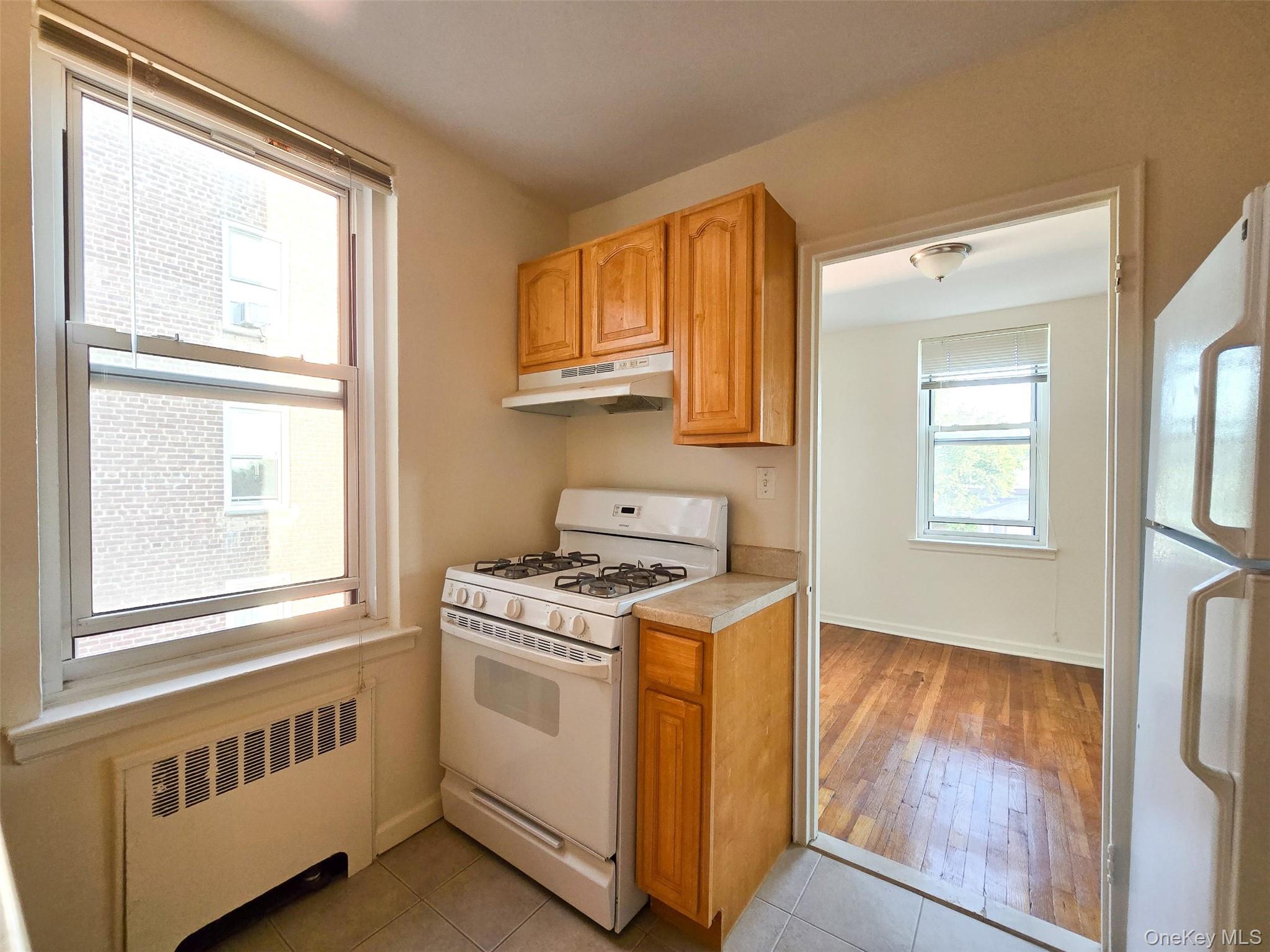 30-11 Parsons Boulevard # 4O, Flushing, NY 11354