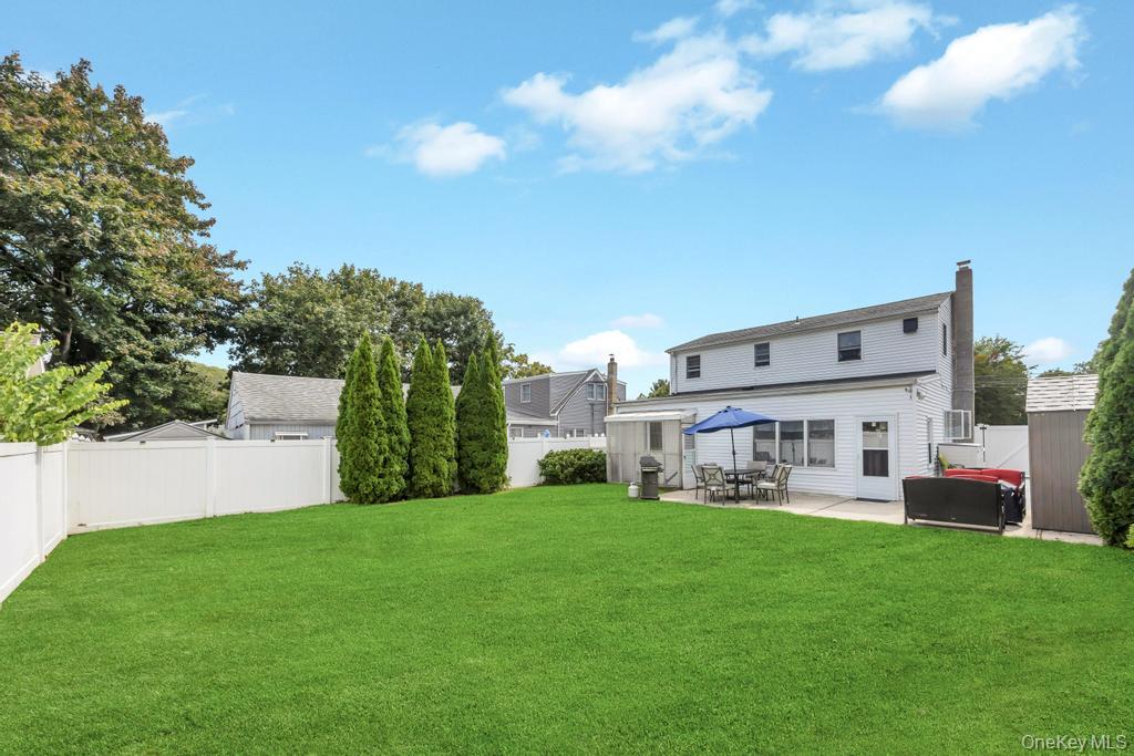 124 E 12th Street, Huntington Station, NY 11746