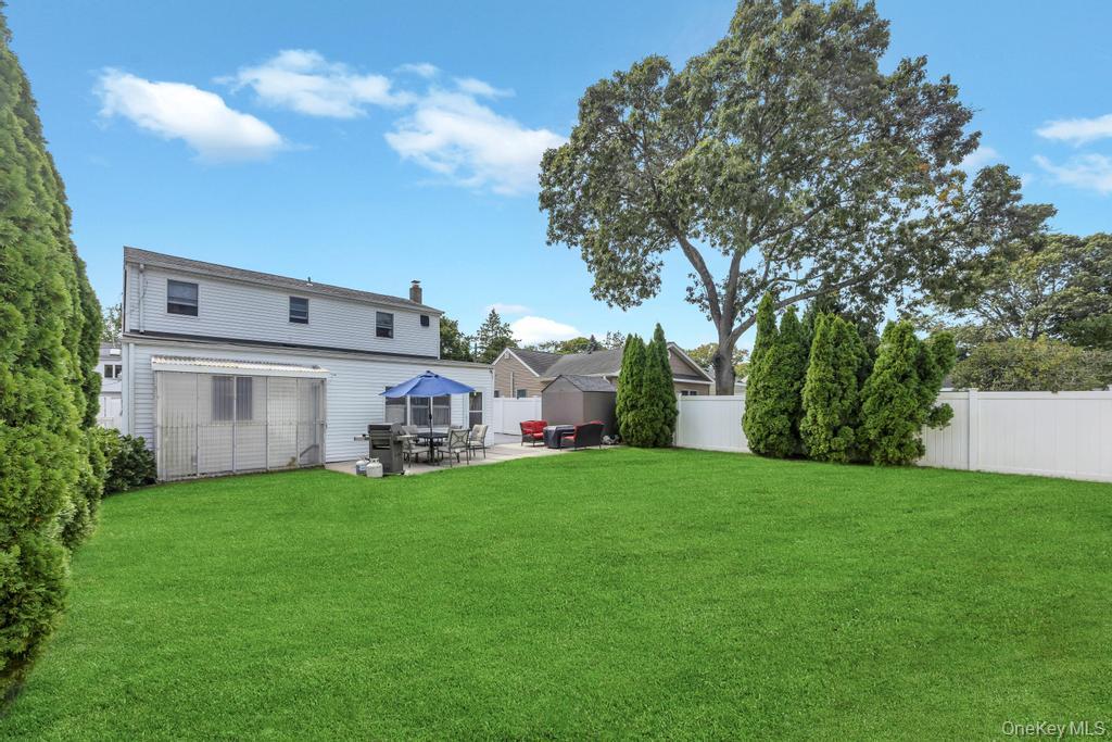 124 E 12th Street, Huntington Station, NY 11746