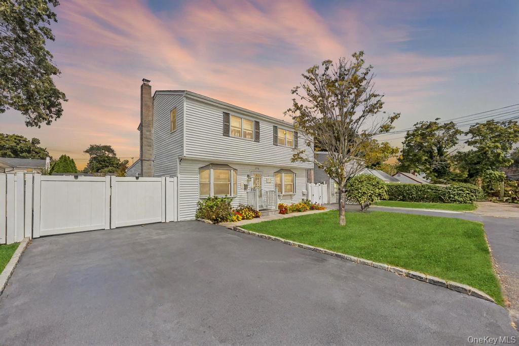 124 E 12th Street, Huntington Station, NY 11746