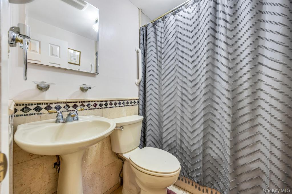 124 E 12th Street, Huntington Station, NY 11746