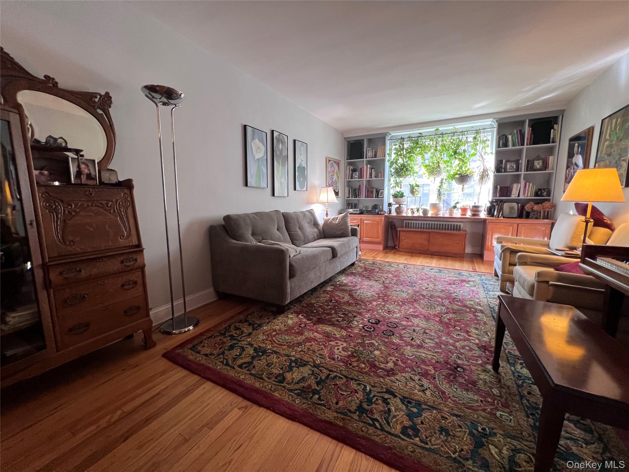 2080 Barnes Avenue # 5C, Bronx, NY 10462