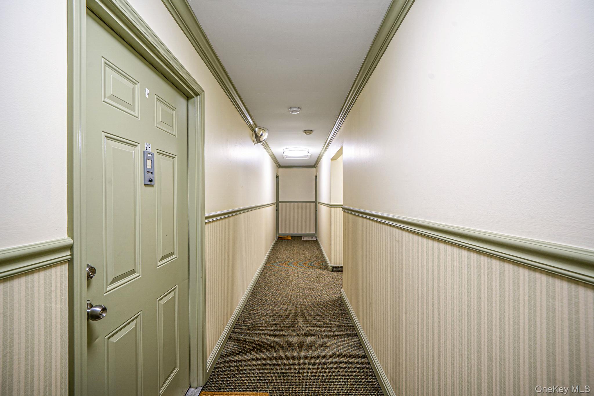 330 Lakeland Avenue # 2H, Sayville, NY 11782