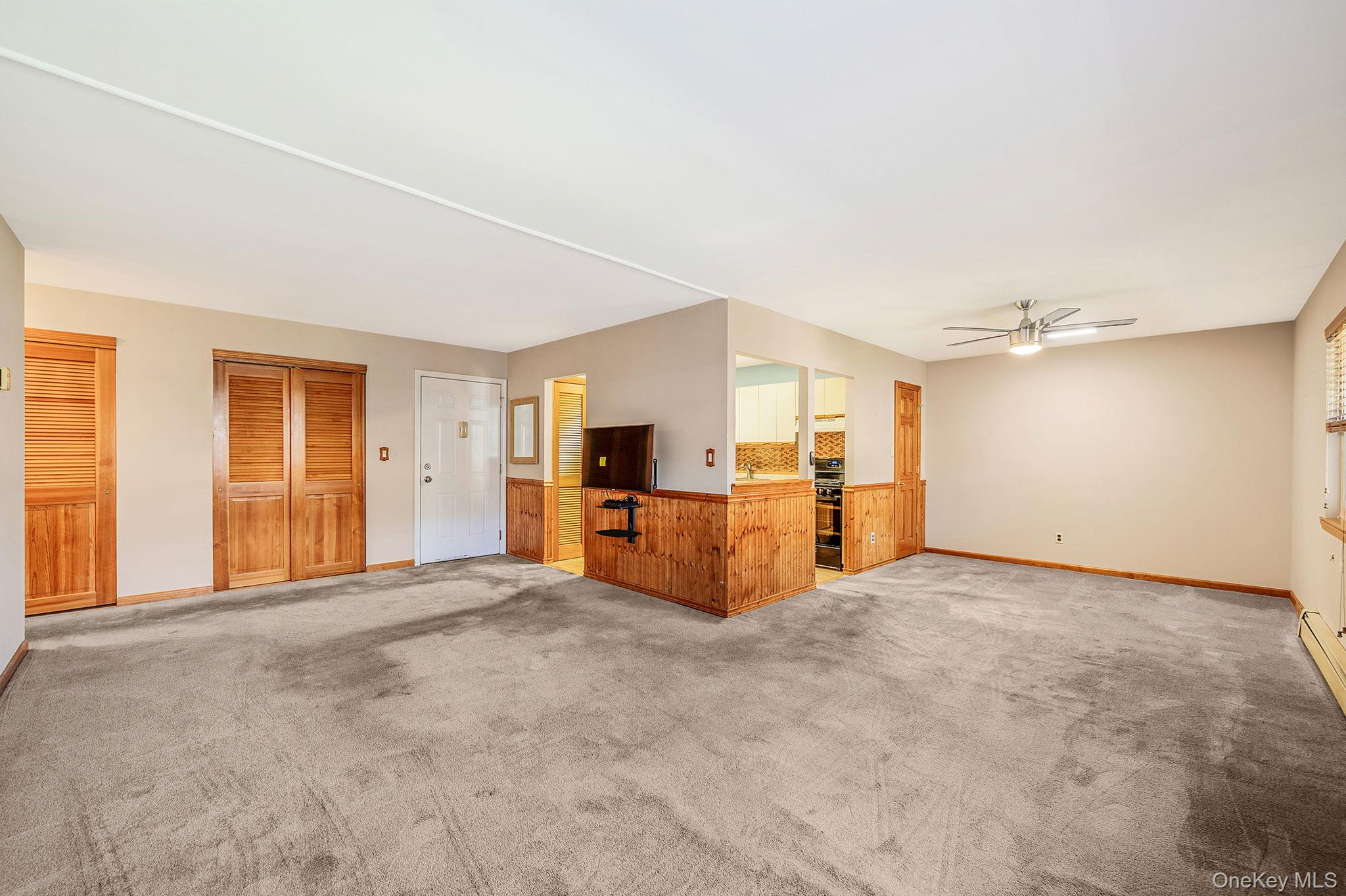 330 Lakeland Avenue # 2H, Sayville, NY 11782