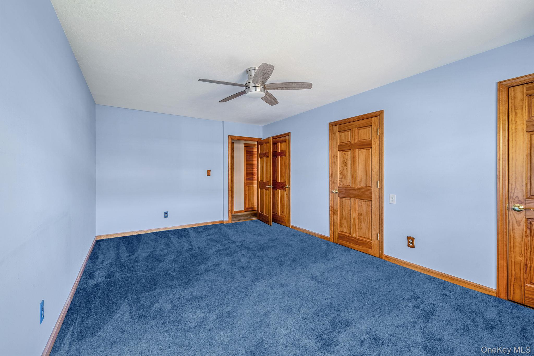 330 Lakeland Avenue # 2H, Sayville, NY 11782