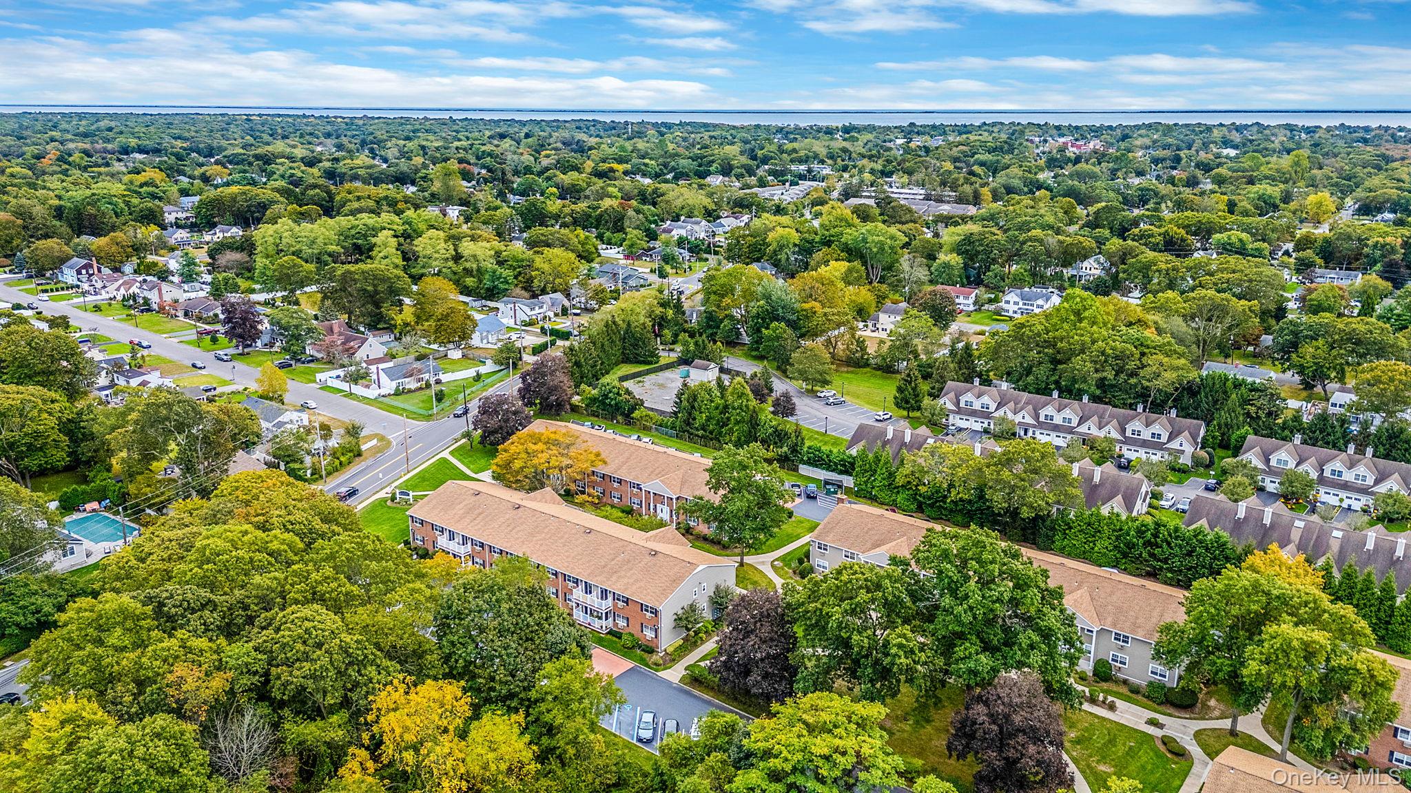 330 Lakeland Avenue # 2H, Sayville, NY 11782