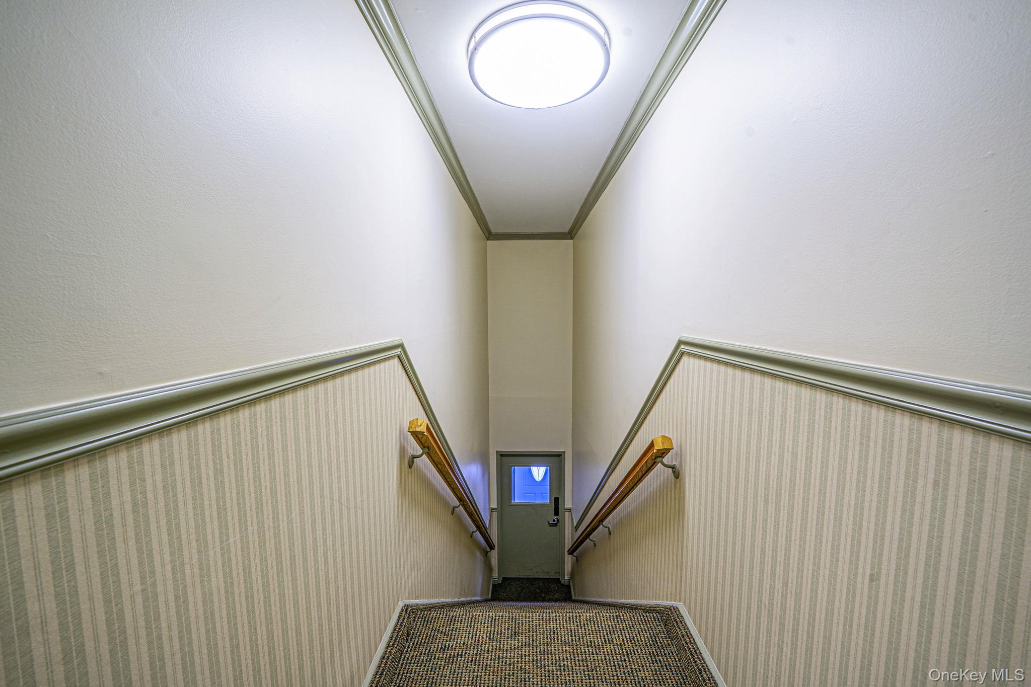 330 Lakeland Avenue # 2H, Sayville, NY 11782