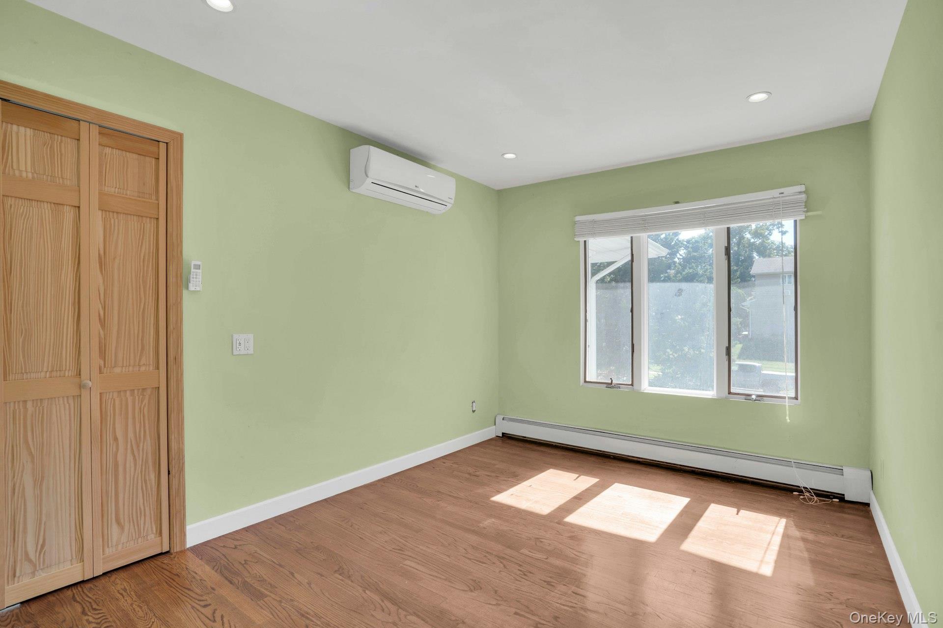 33 Pittoni Drive, Commack, NY 11725