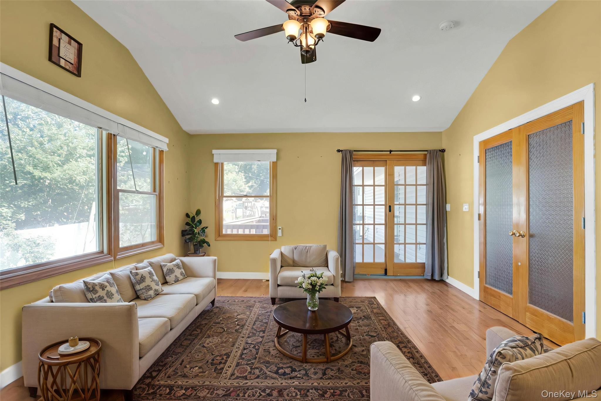 33 Pittoni Drive, Commack, NY 11725