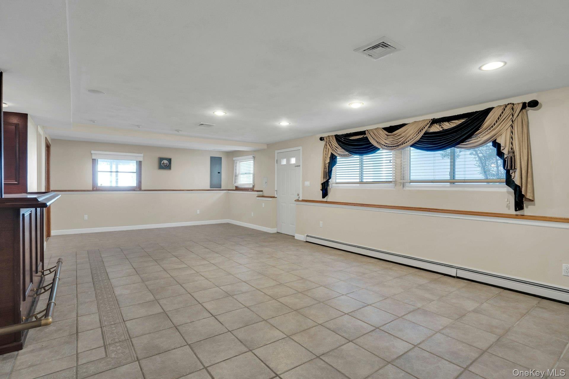 33 Pittoni Drive, Commack, NY 11725