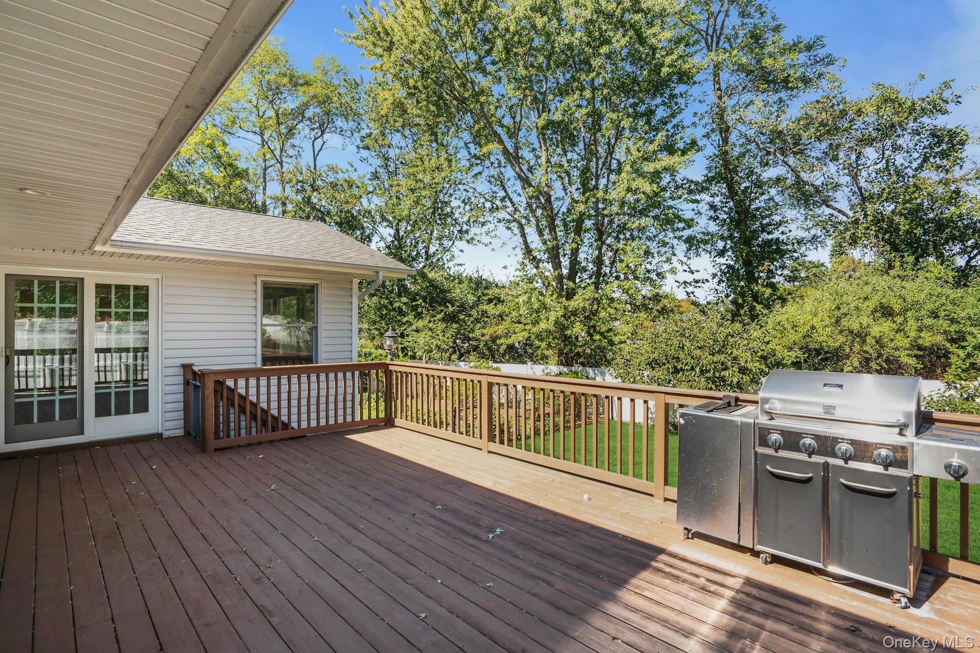 33 Pittoni Drive, Commack, NY 11725