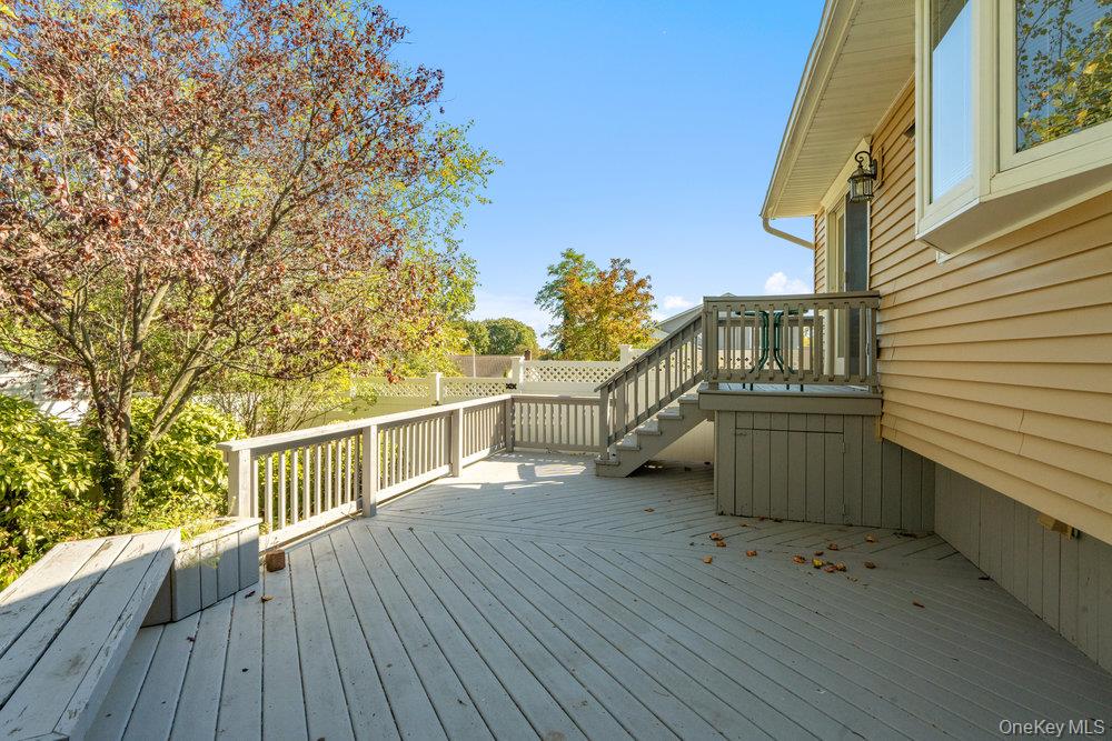 1 Jerome Drive, Farmingdale, NY 11735