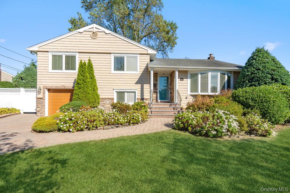 1 Jerome Drive, Farmingdale, NY 11735