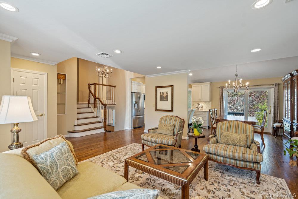 1 Jerome Drive, Farmingdale, NY 11735