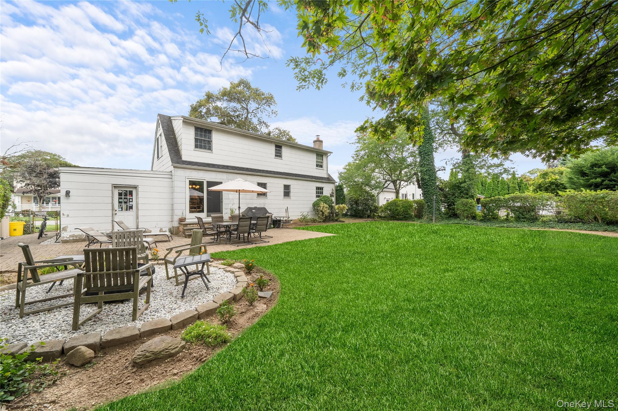 94 Charles Avenue, Massapequa Park, NY 11762