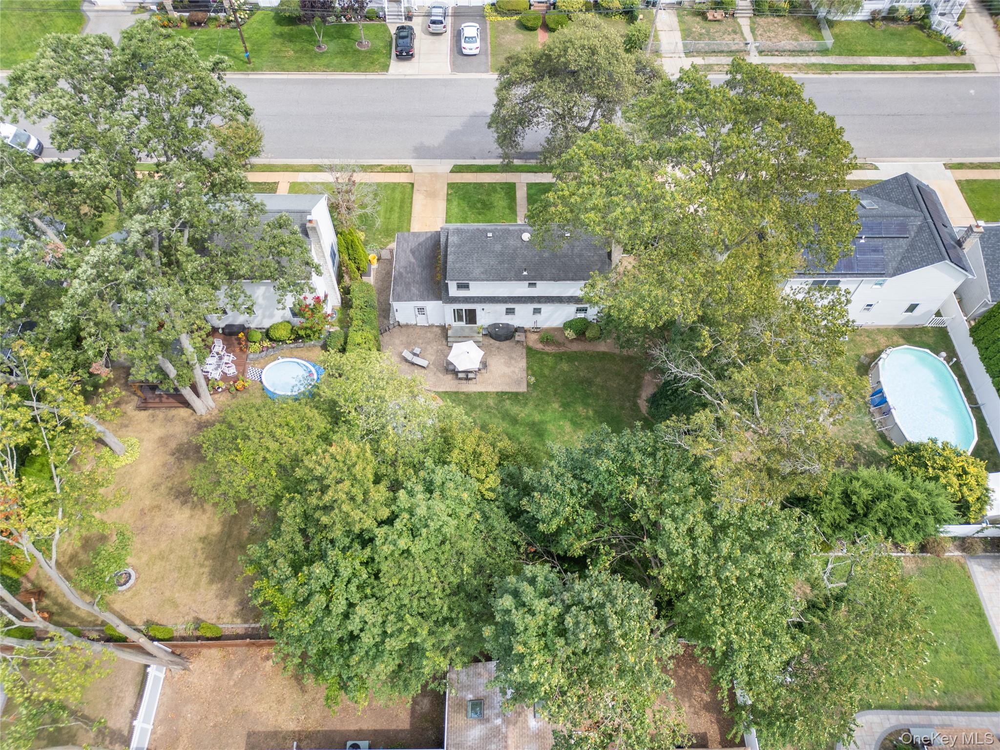 94 Charles Avenue, Massapequa Park, NY 11762