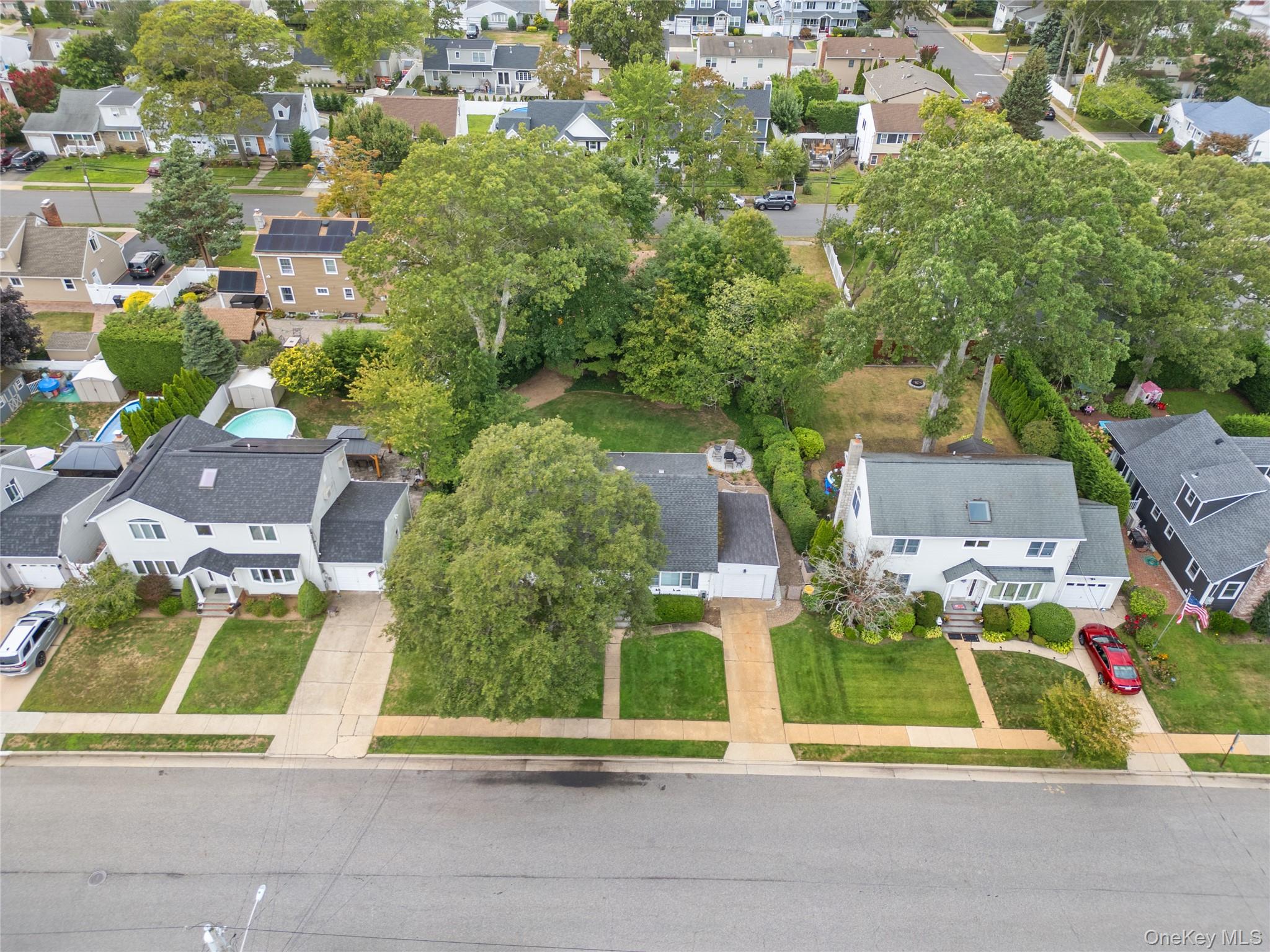 94 Charles Avenue, Massapequa Park, NY 11762