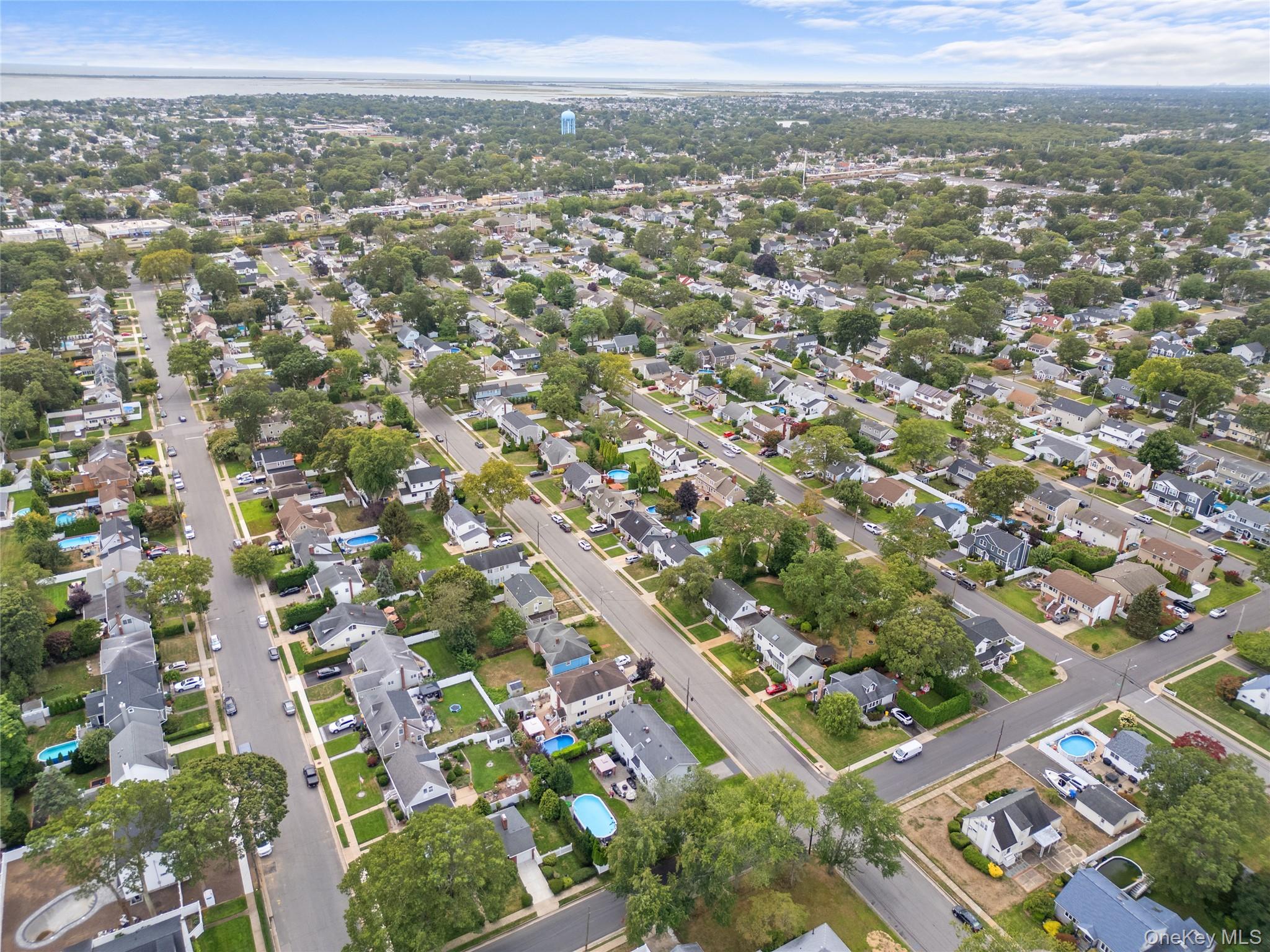 94 Charles Avenue, Massapequa Park, NY 11762