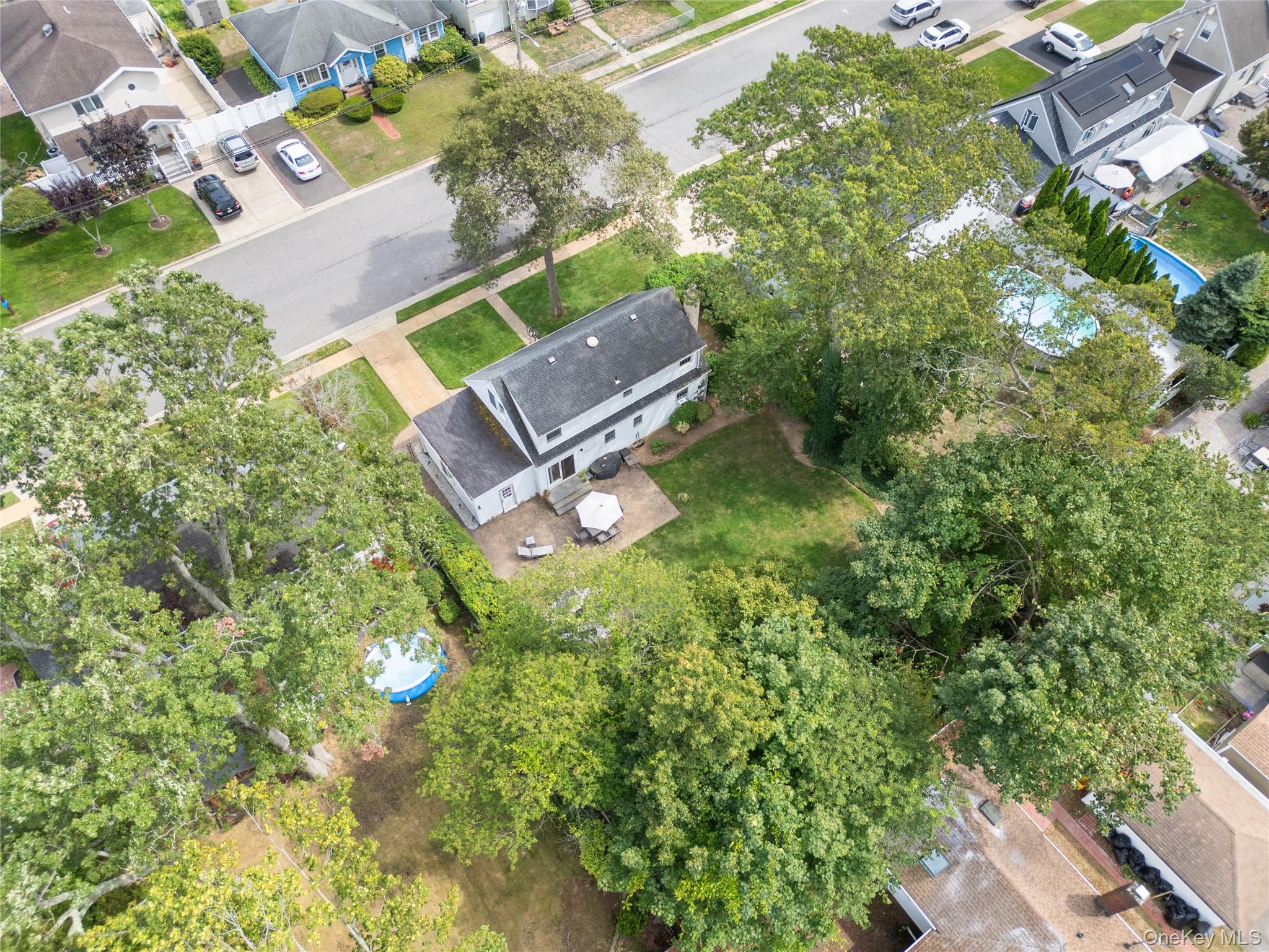 94 Charles Avenue, Massapequa Park, NY 11762