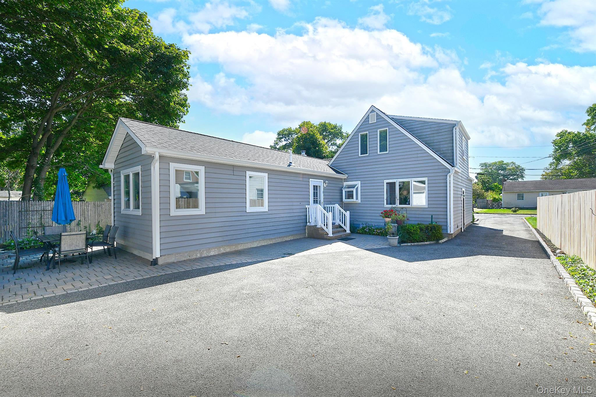 109 W 21st Street, Huntington Station, NY 11746