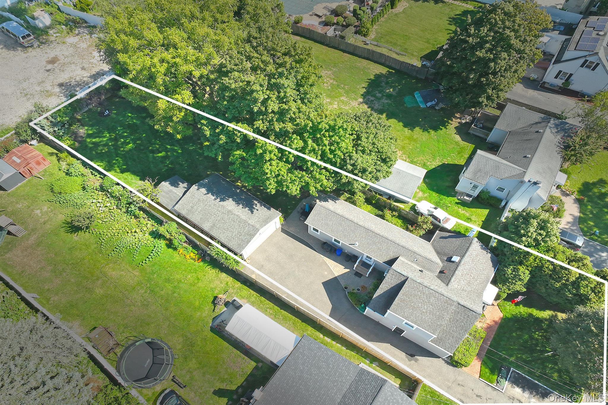 109 W 21st Street, Huntington Station, NY 11746