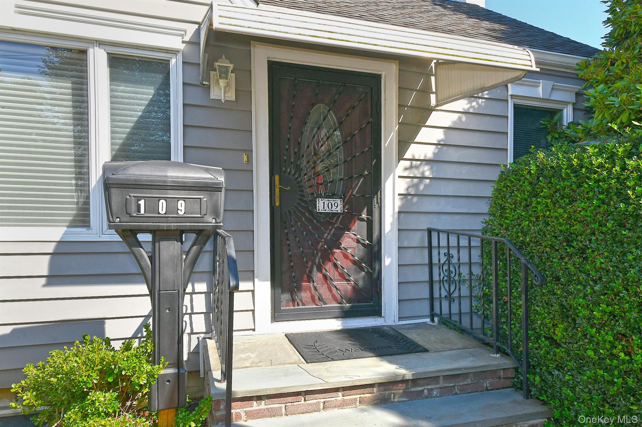 109 W 21st Street, Huntington Station, NY 11746