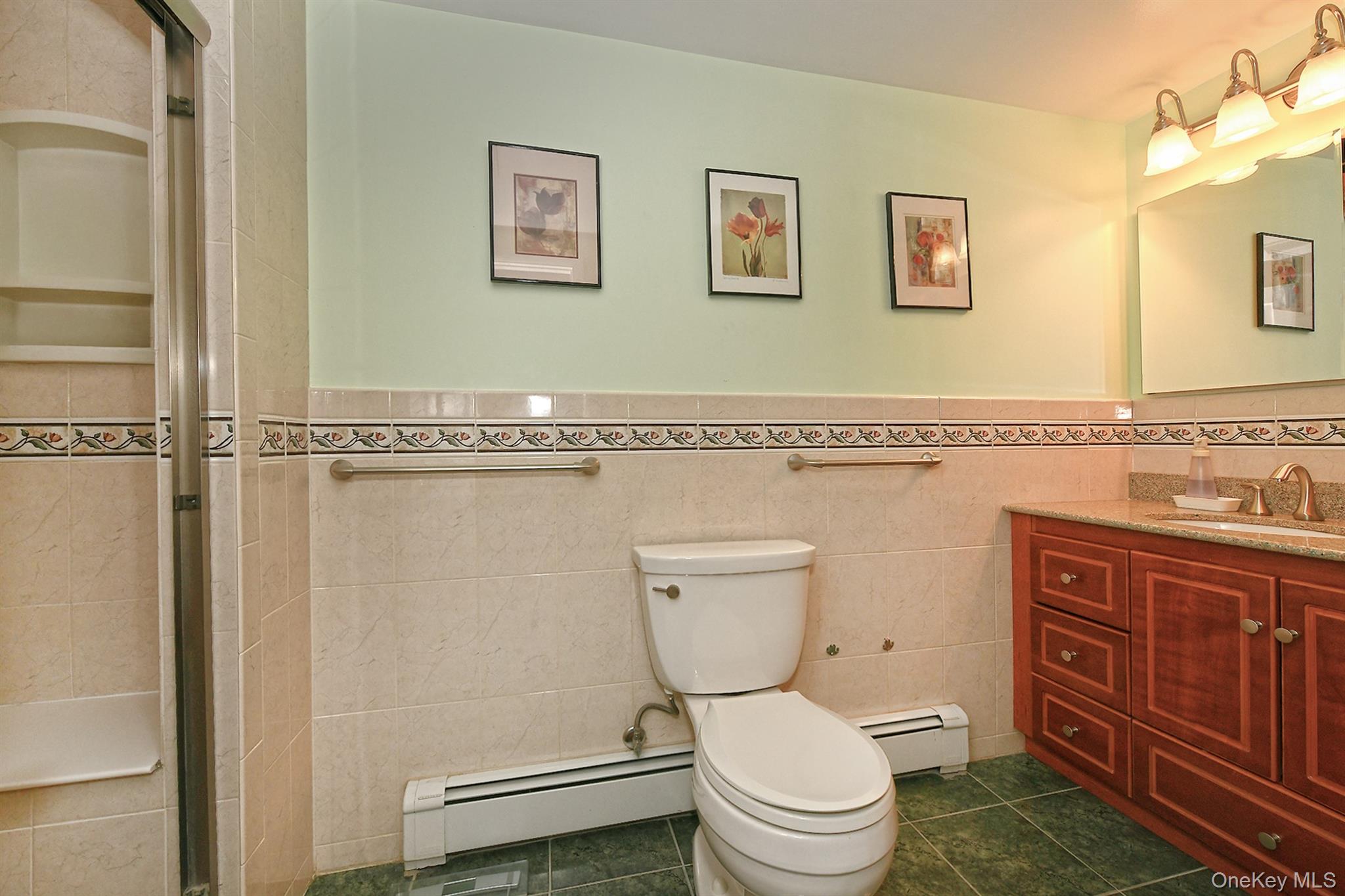 109 W 21st Street, Huntington Station, NY 11746