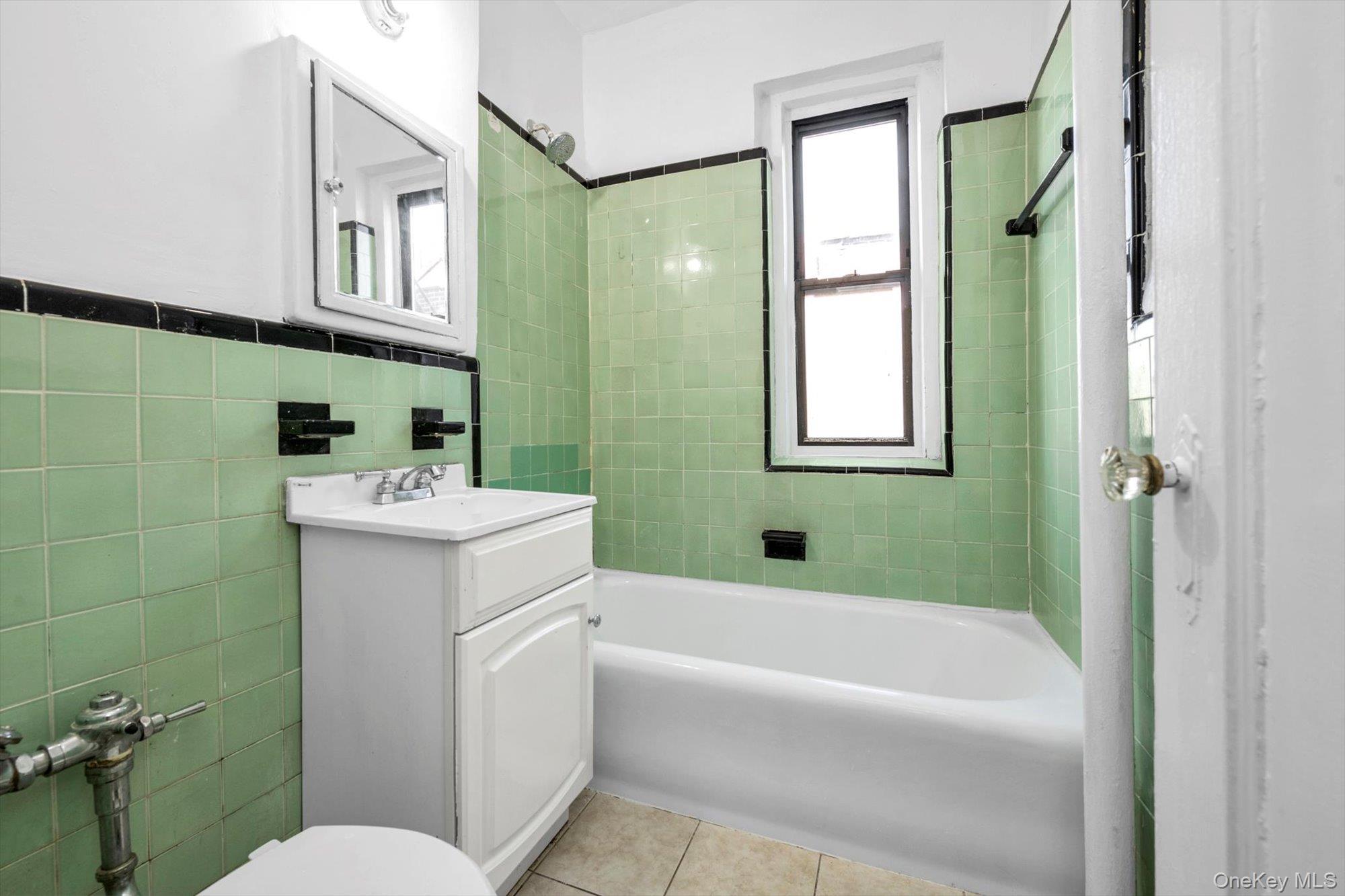 83-44 Lefferts Boulevard # 6C, Kew Gardens, NY 11415