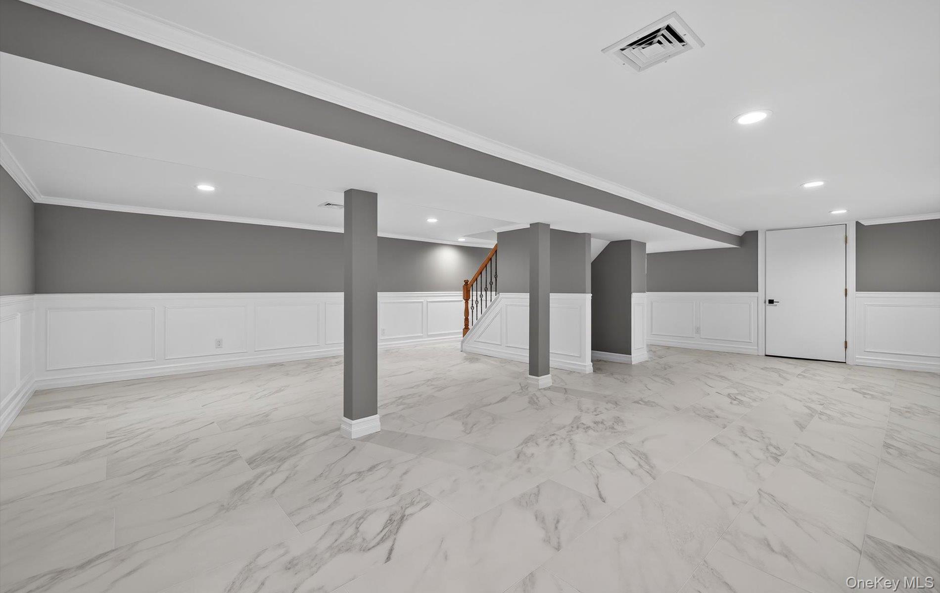 1098 Russell Street, Franklin Square, NY 11010