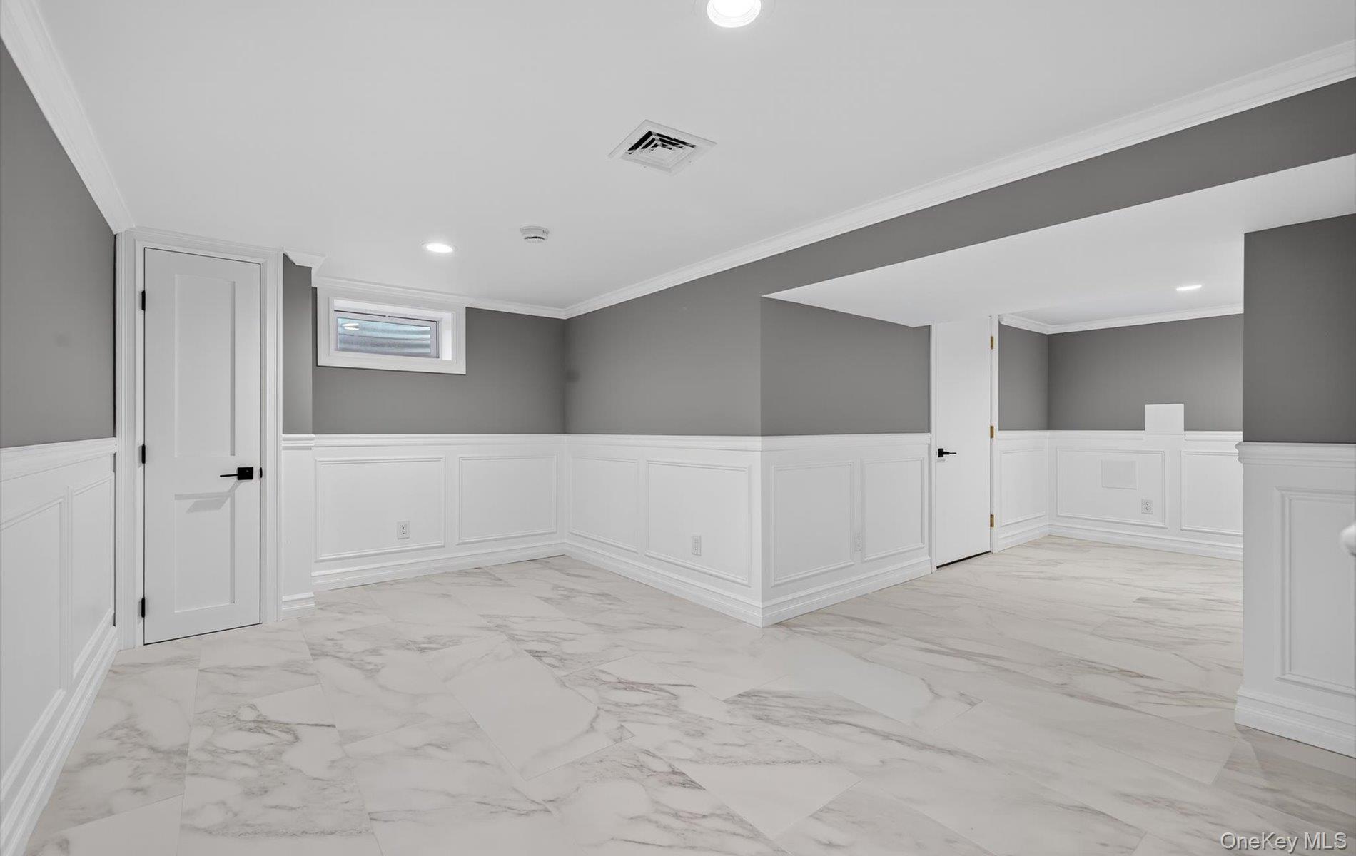 1098 Russell Street, Franklin Square, NY 11010