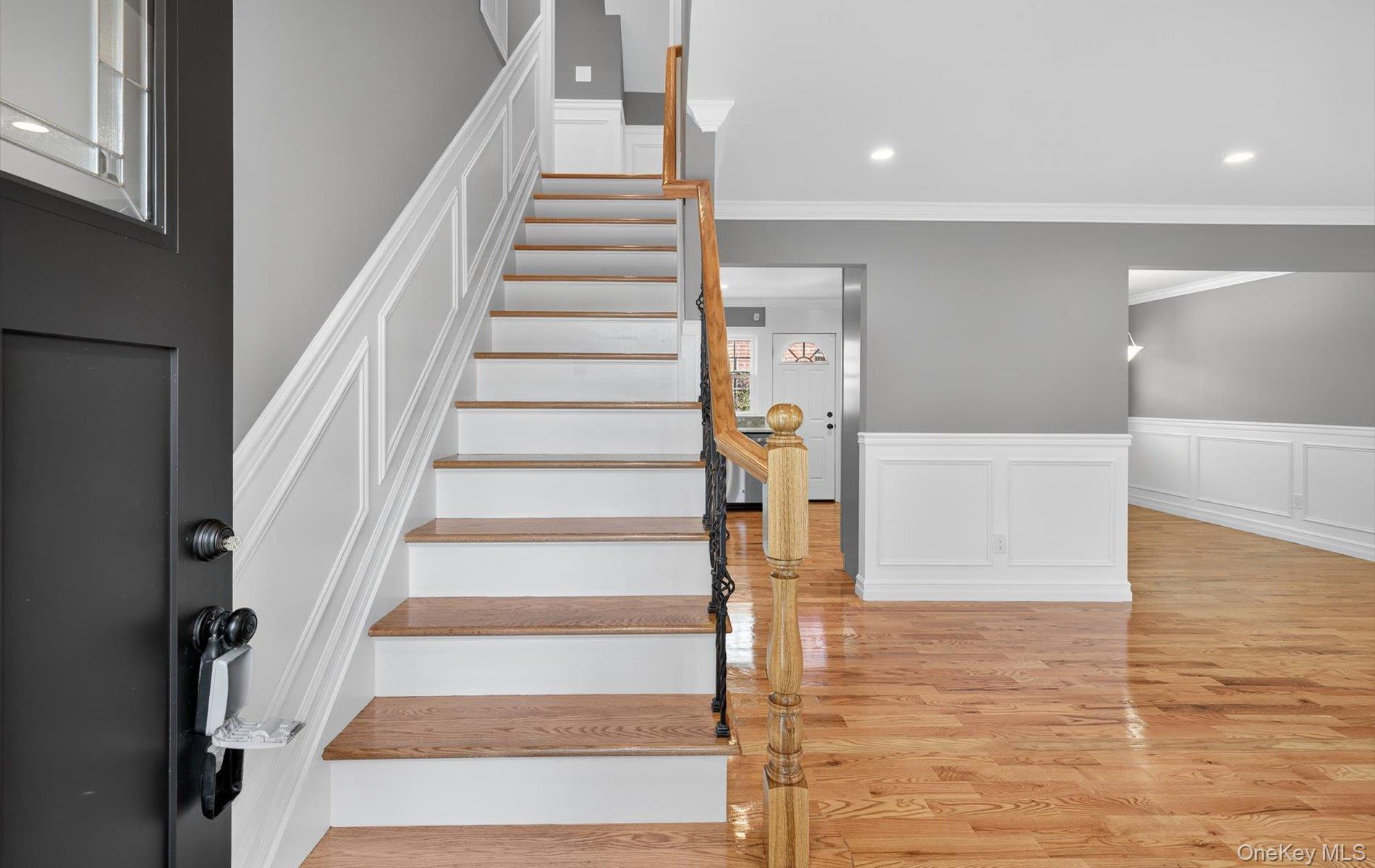 1098 Russell Street, Franklin Square, NY 11010