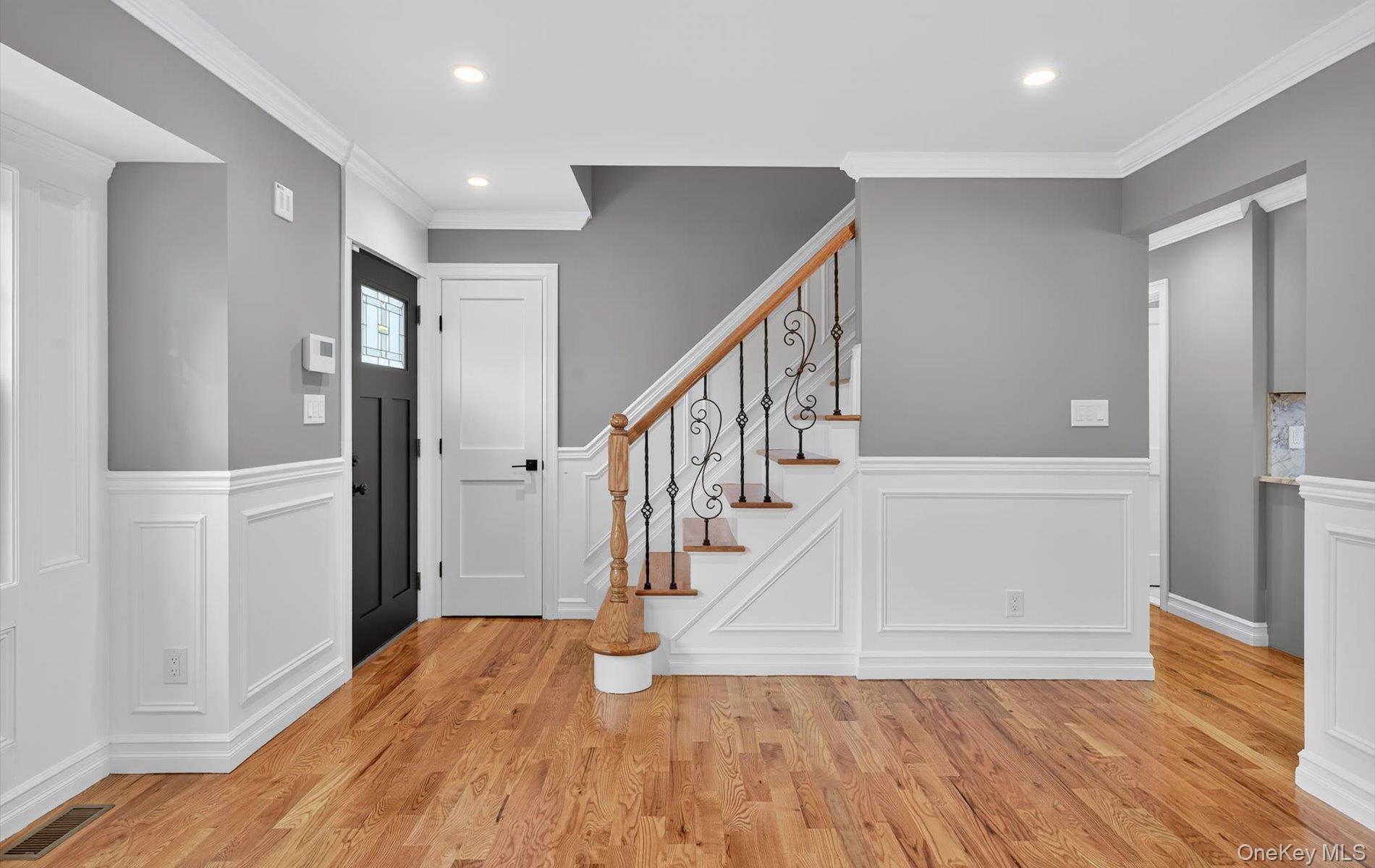 1098 Russell Street, Franklin Square, NY 11010