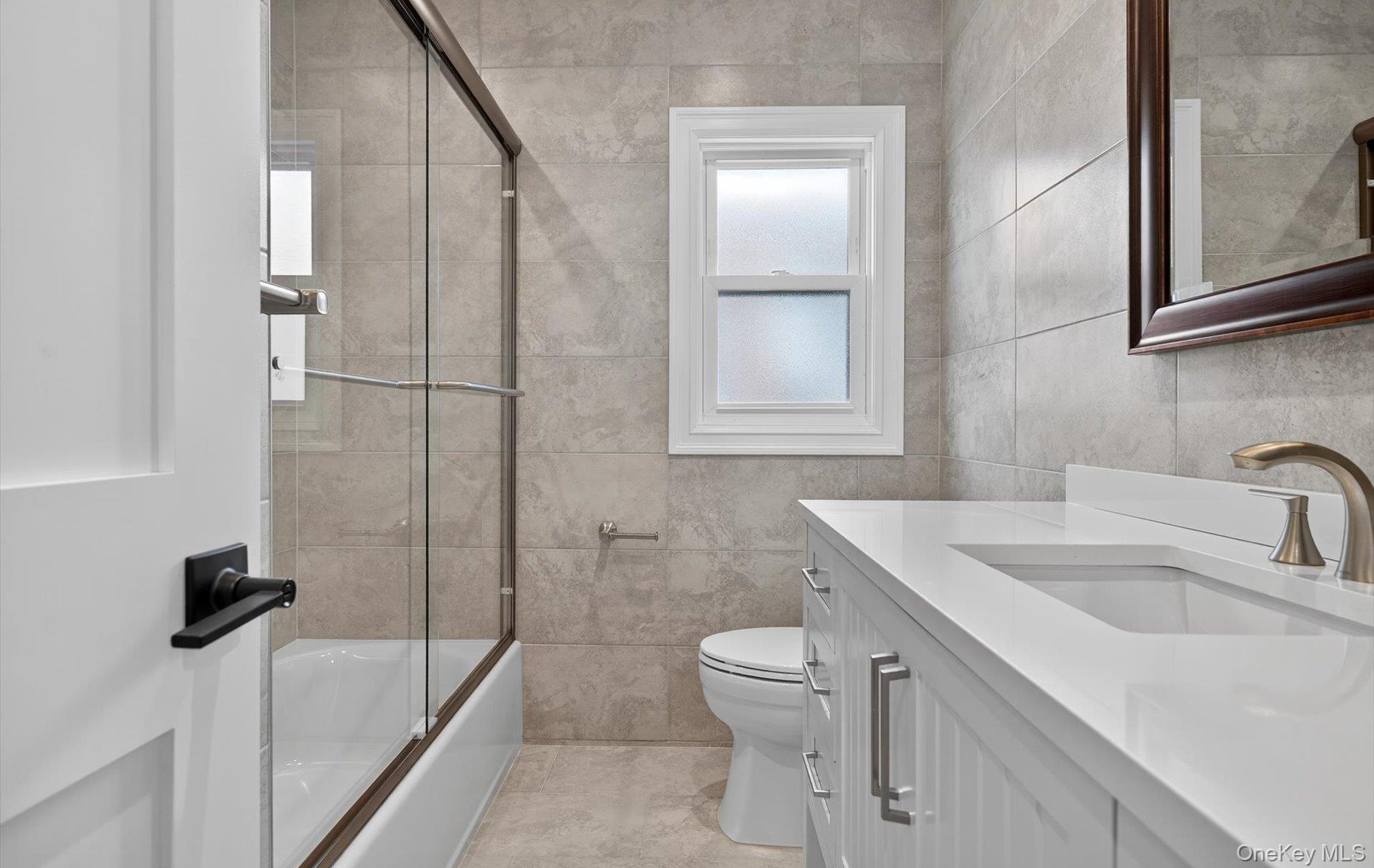 1098 Russell Street, Franklin Square, NY 11010