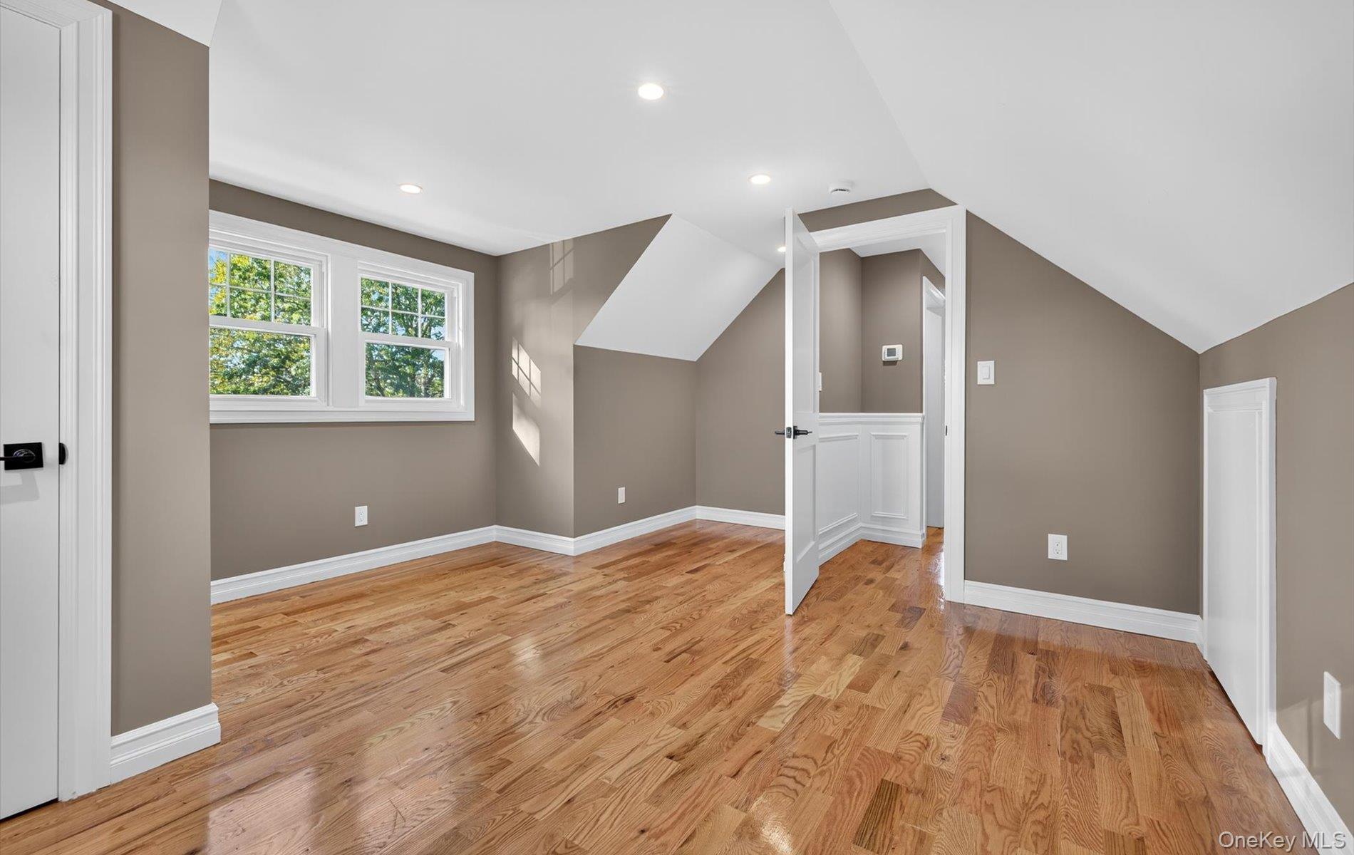 1098 Russell Street, Franklin Square, NY 11010