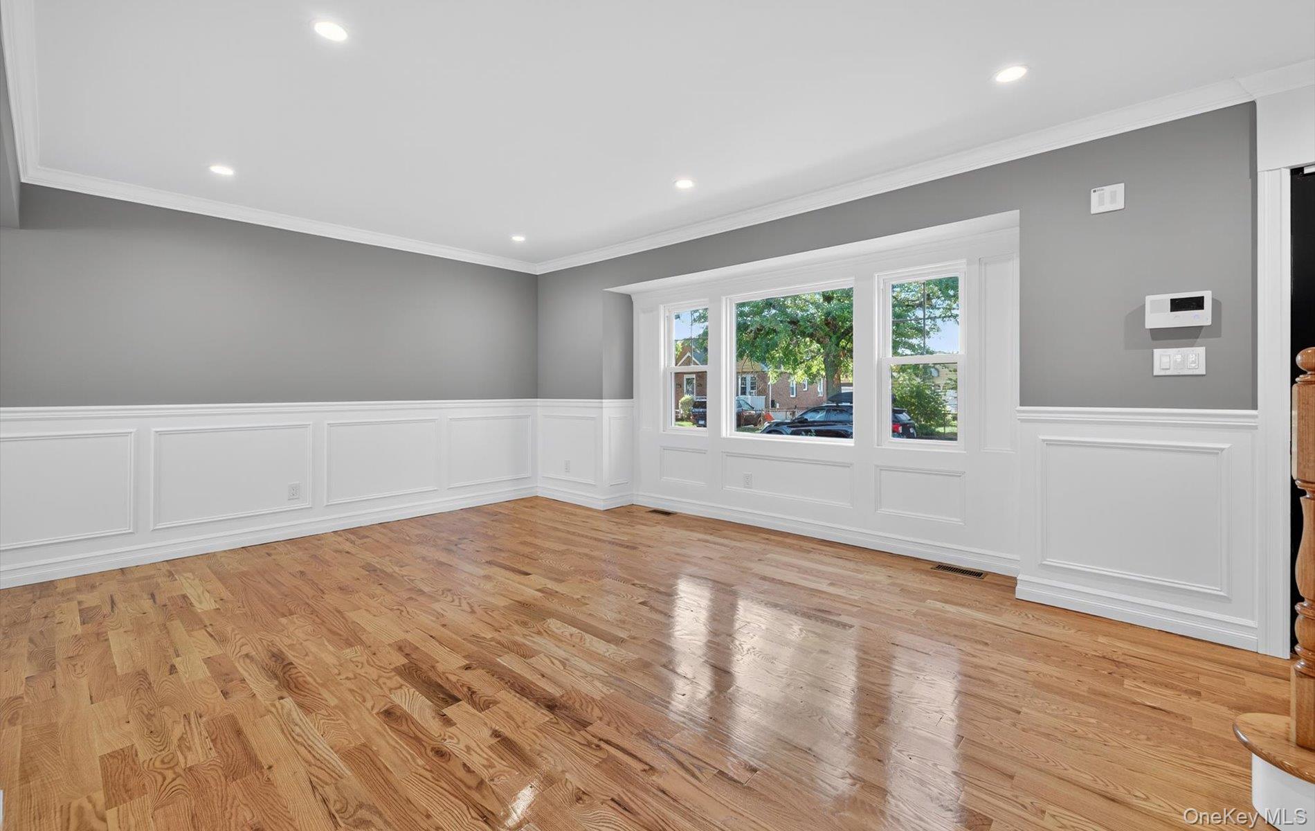 1098 Russell Street, Franklin Square, NY 11010