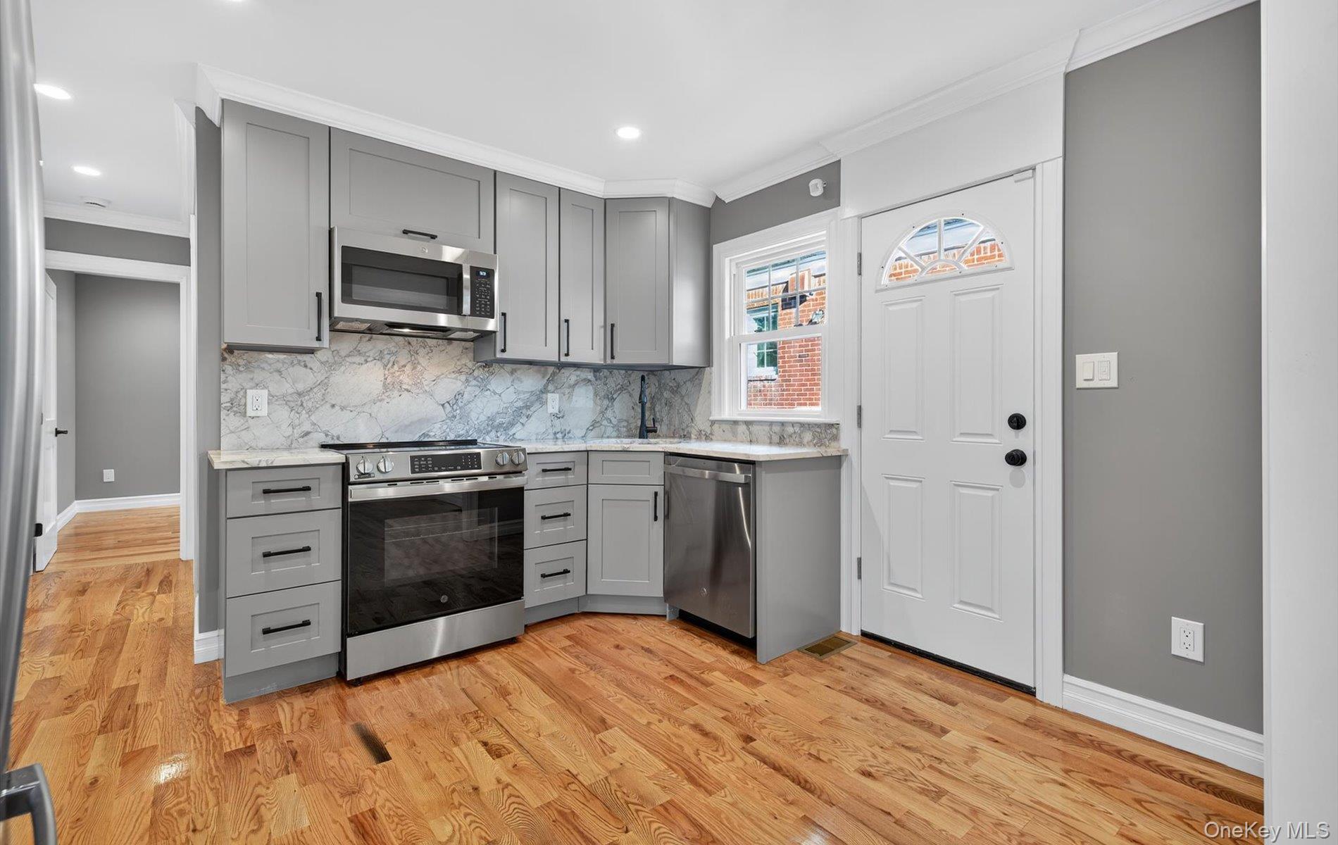 1098 Russell Street, Franklin Square, NY 11010