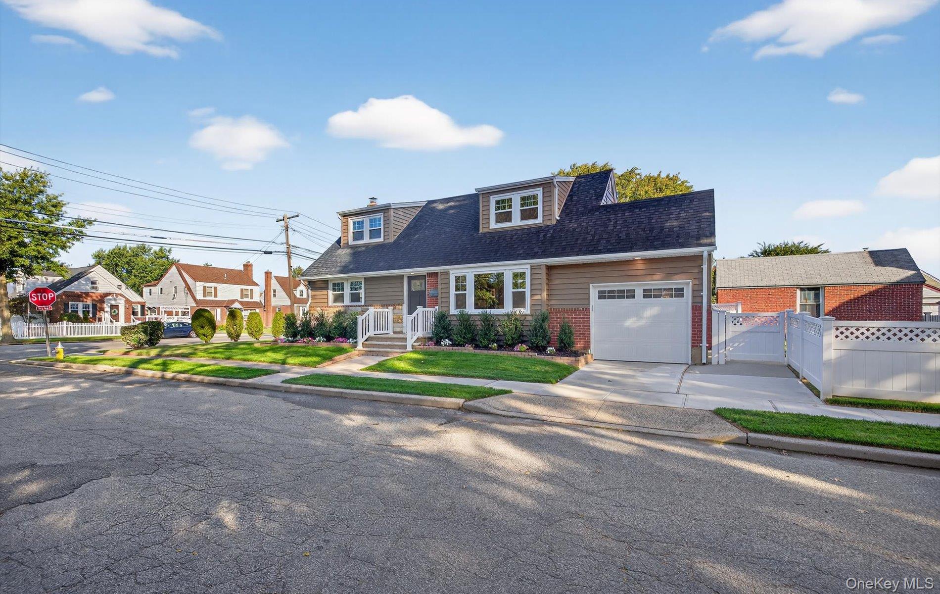 1098 Russell Street, Franklin Square, NY 11010