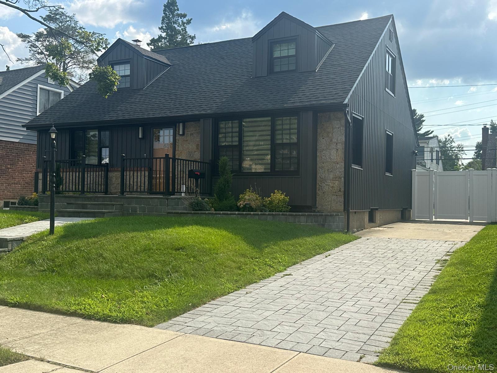 63 Pembrook Drive, Mineola, NY 11501