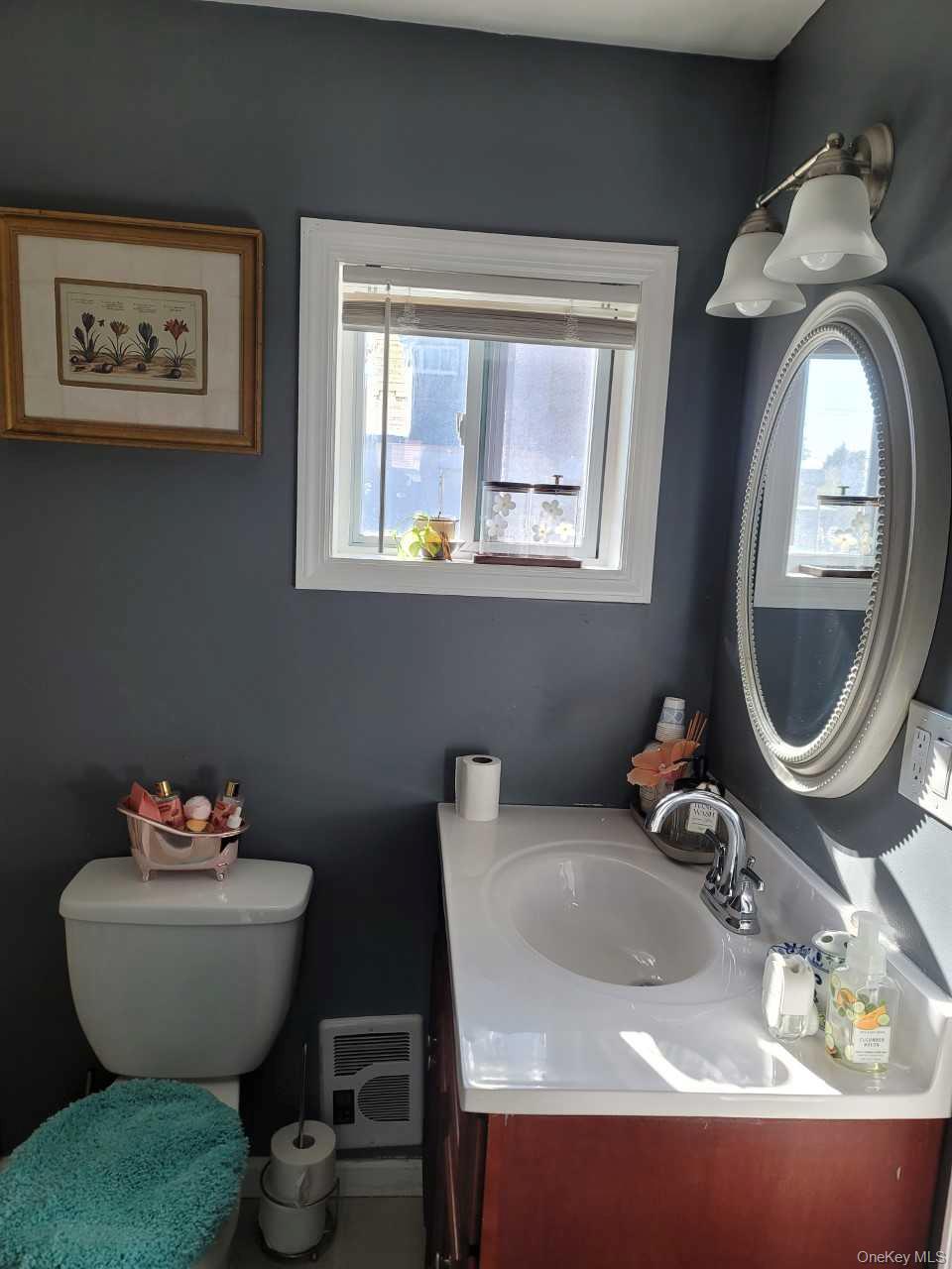 320 Clayton Street, Central Islip, NY 11722