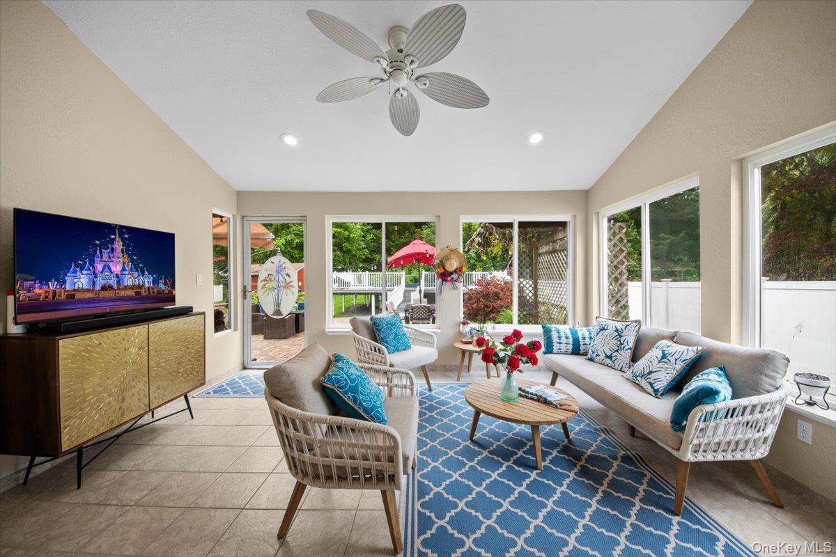 23 Meadow Road, Montrose, NY 10548