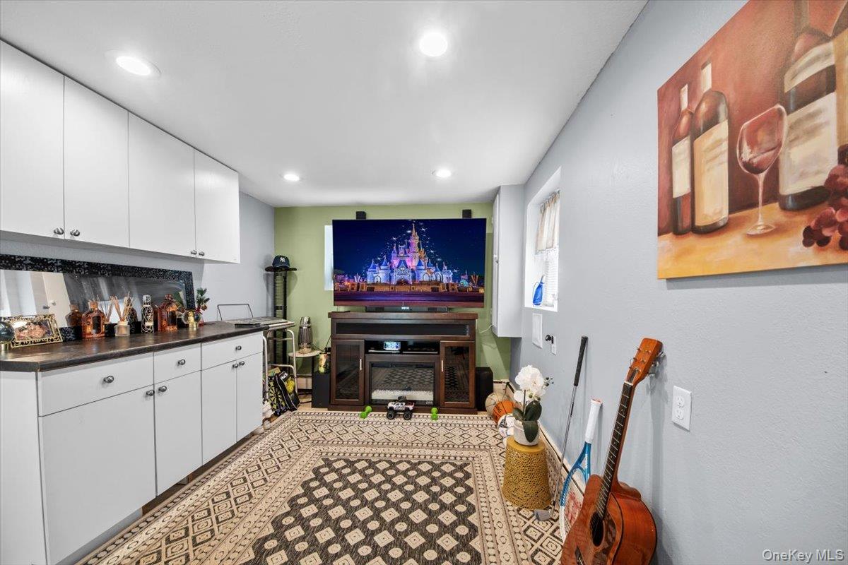 23 Meadow Road, Montrose, NY 10548