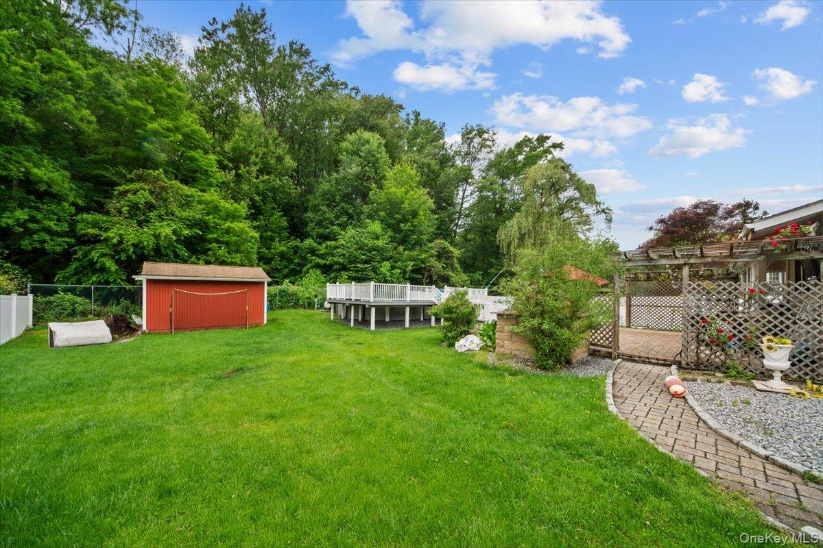 23 Meadow Road, Montrose, NY 10548