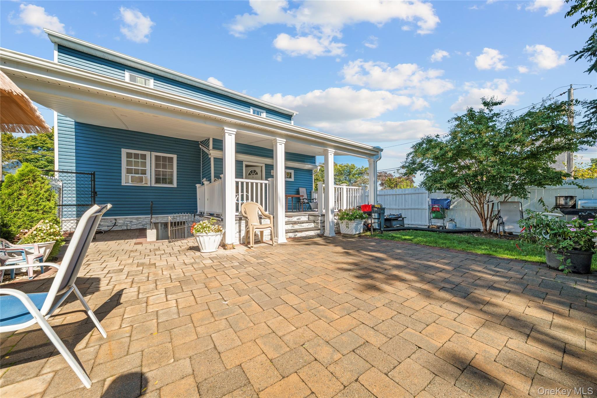 84 E 9th Street, Huntington Station, NY 11746