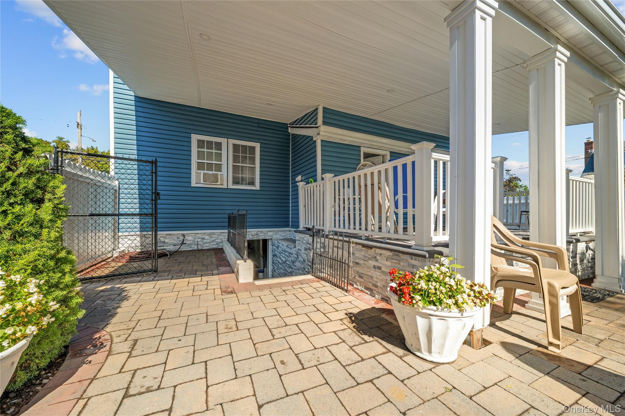 84 E 9th Street, Huntington Station, NY 11746