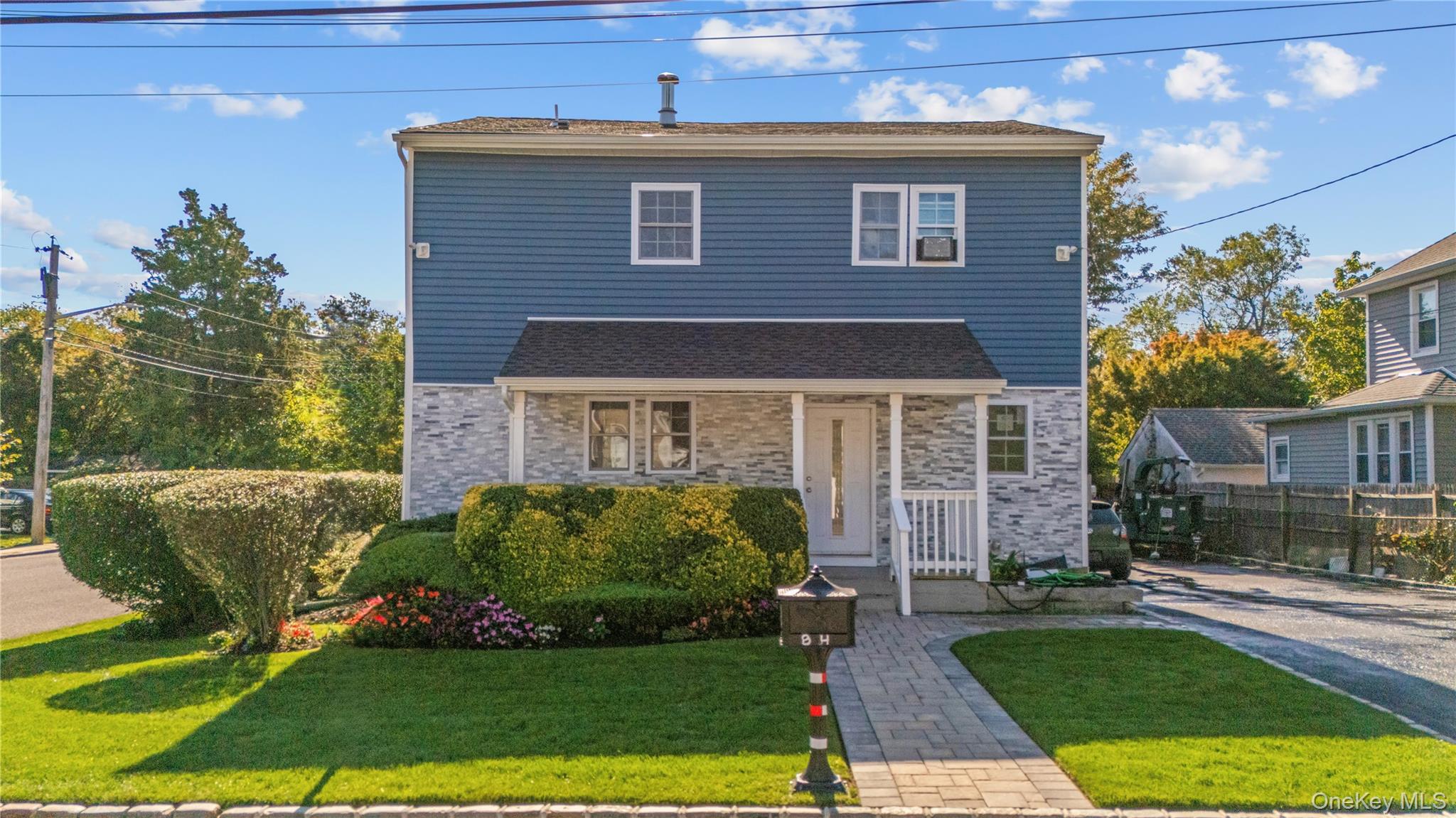 84 E 9th Street, Huntington Station, NY 11746