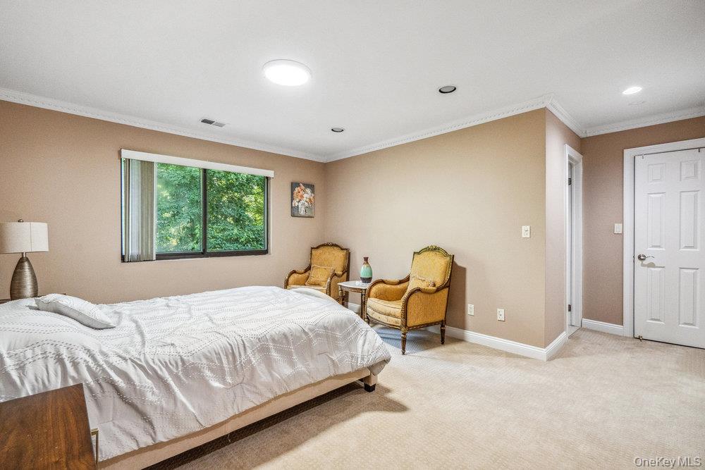 31 Club House Court # 31, Jericho, NY 11753