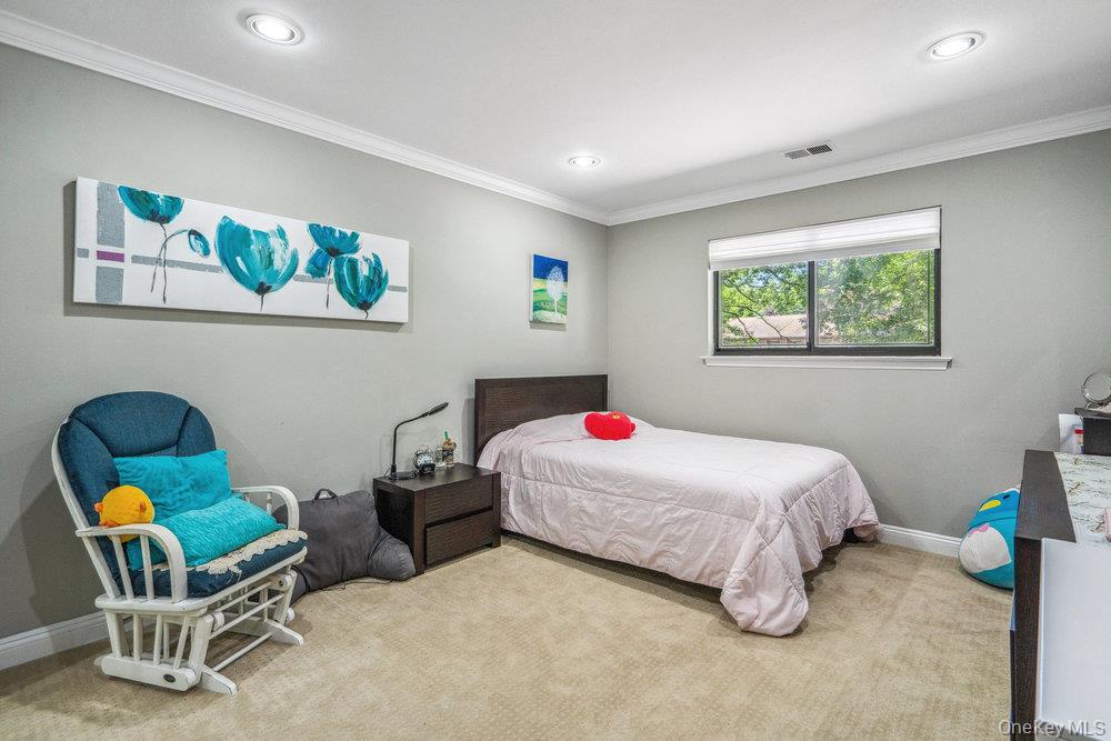 31 Club House Court # 31, Jericho, NY 11753