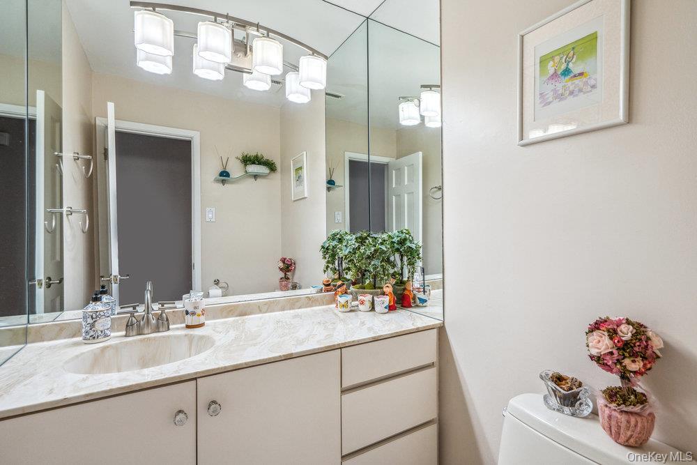 31 Club House Court # 31, Jericho, NY 11753