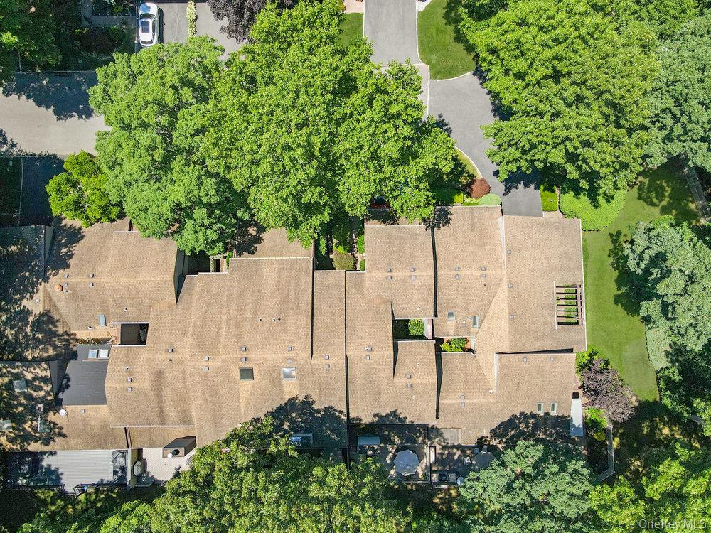 31 Club House Court # 31, Jericho, NY 11753